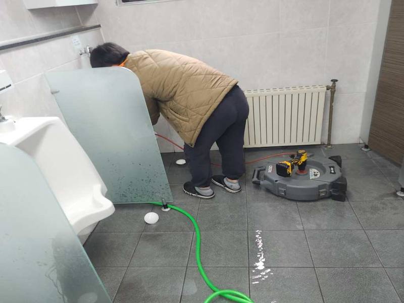안양 소변기막힘 작업사례 8